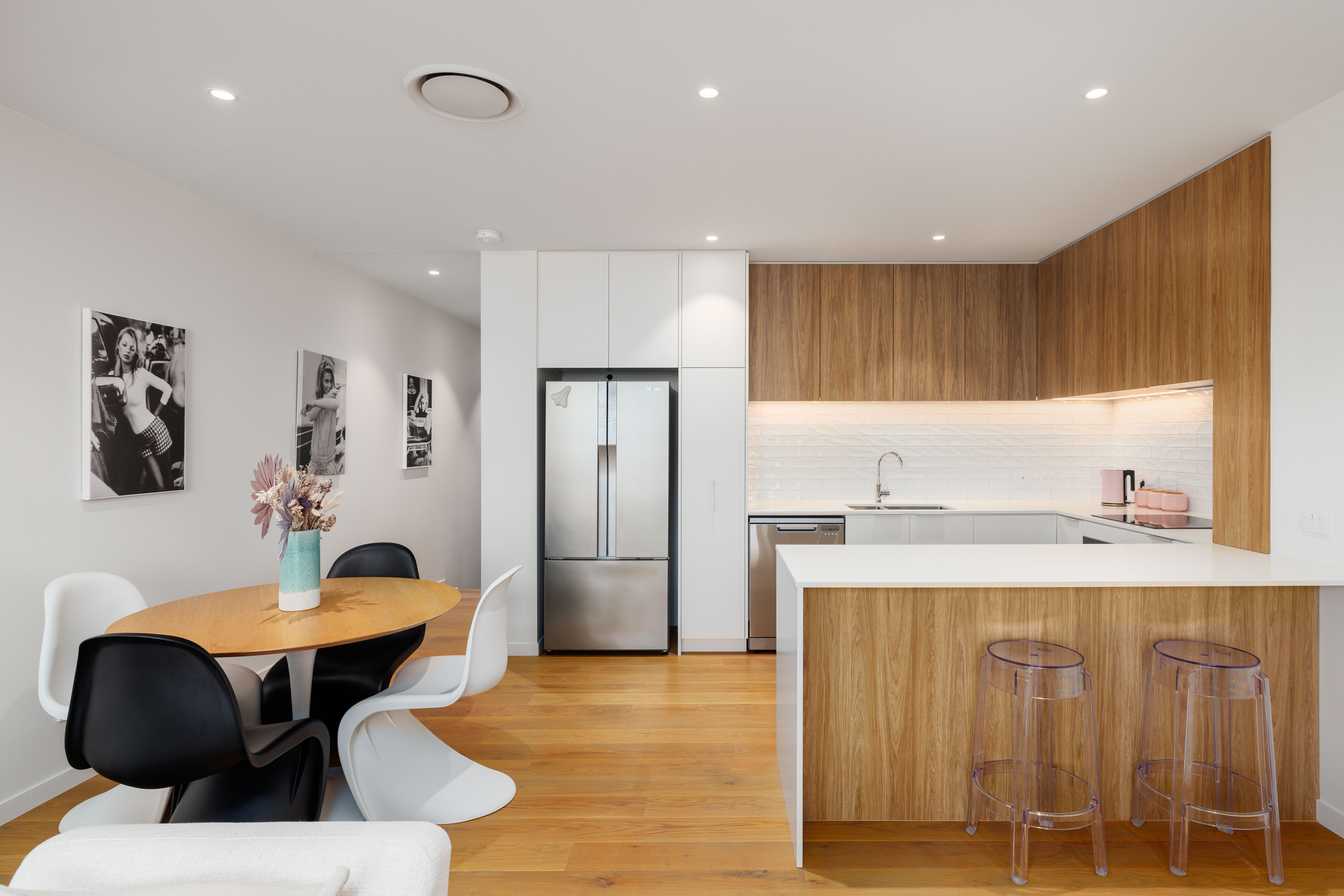 Design-Driven Double-Level Dwelling property photo 3
