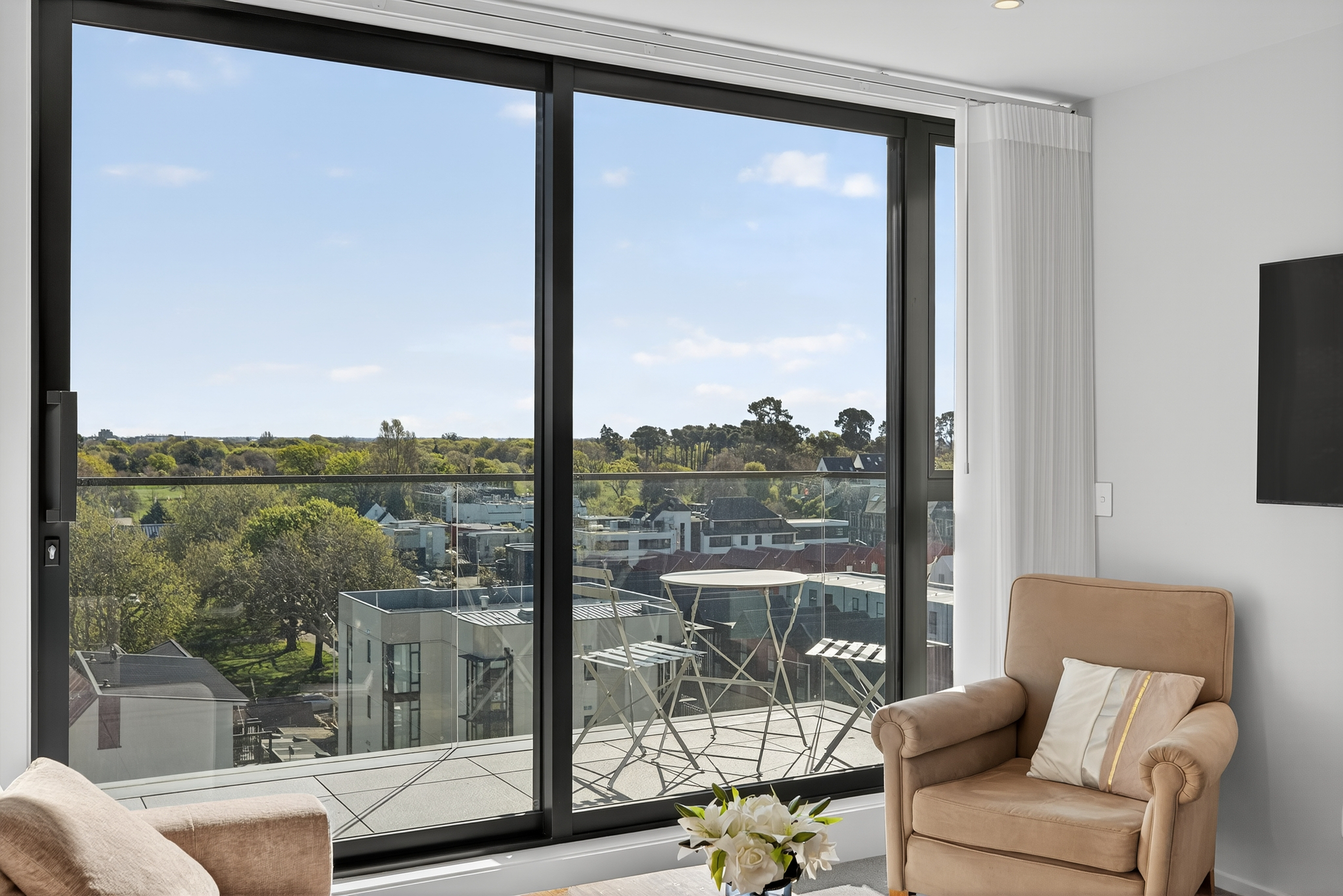 West-Facing on the Top Floor with Underground Car property photo 4
