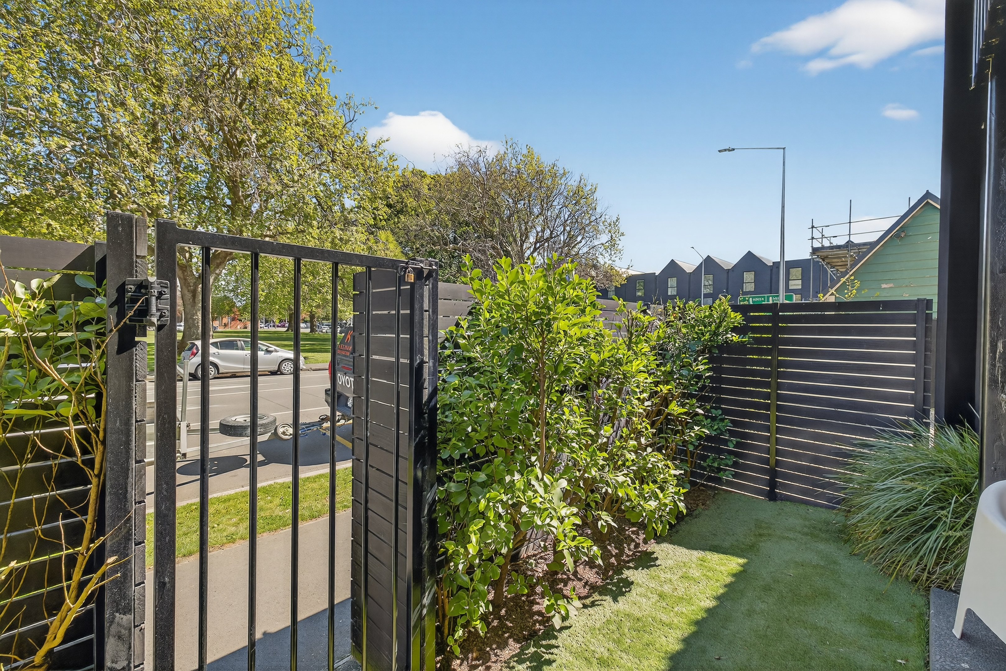 Ground-Level Living, Parkside Position + Carpark property photo 3