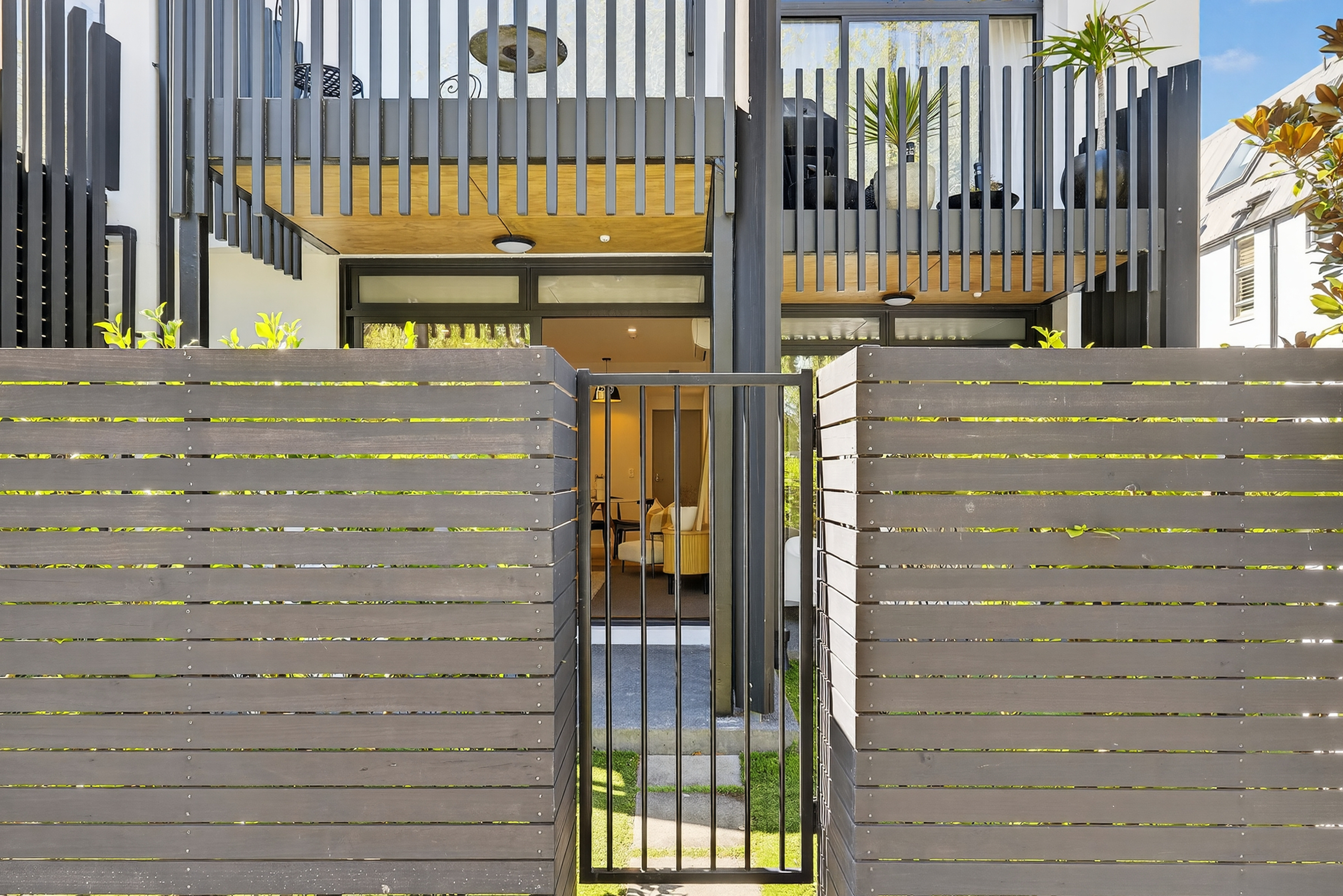 Ground-Level Living, Parkside Position + Carpark property photo 2