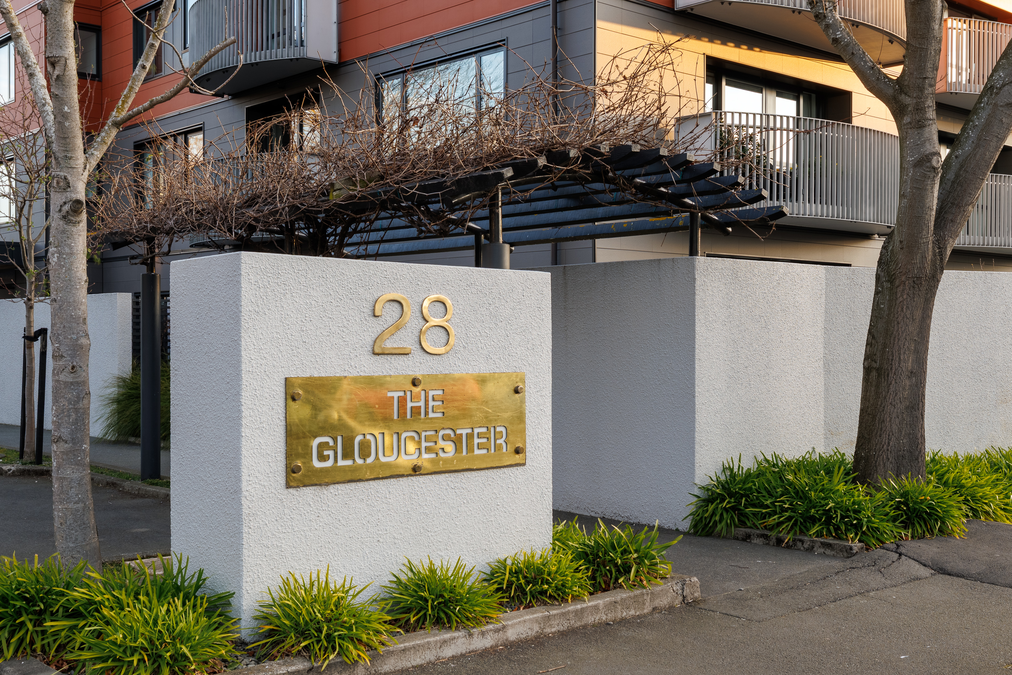 AUCTION BROUGHT FORWARD 12PM 21 OCT property photo 3