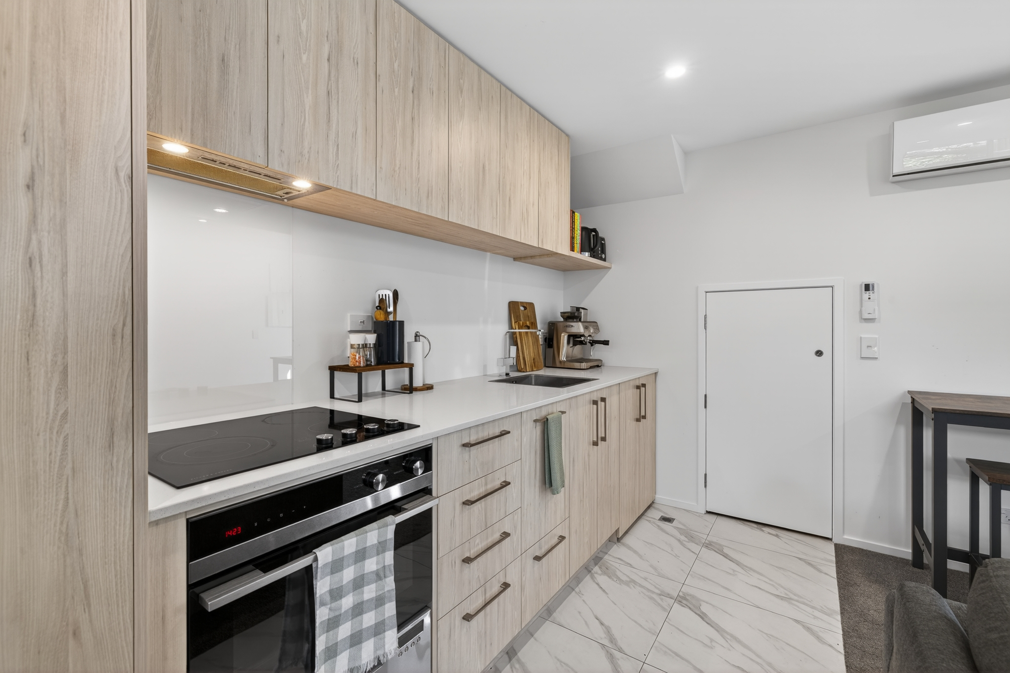 Live or Let - Airbnb Zone property photo 4