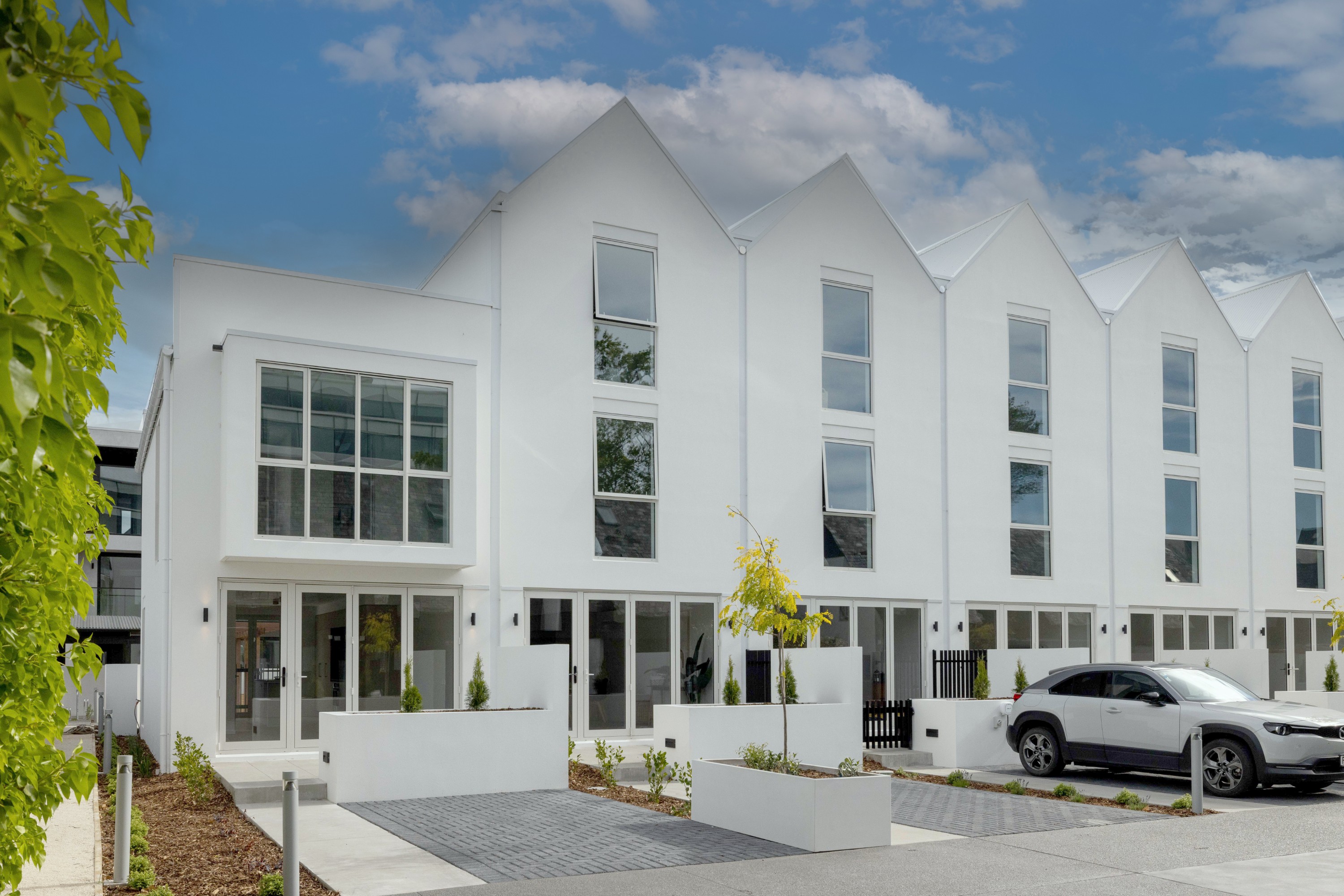 White On Point - Cranmer Terraces - Main Photo