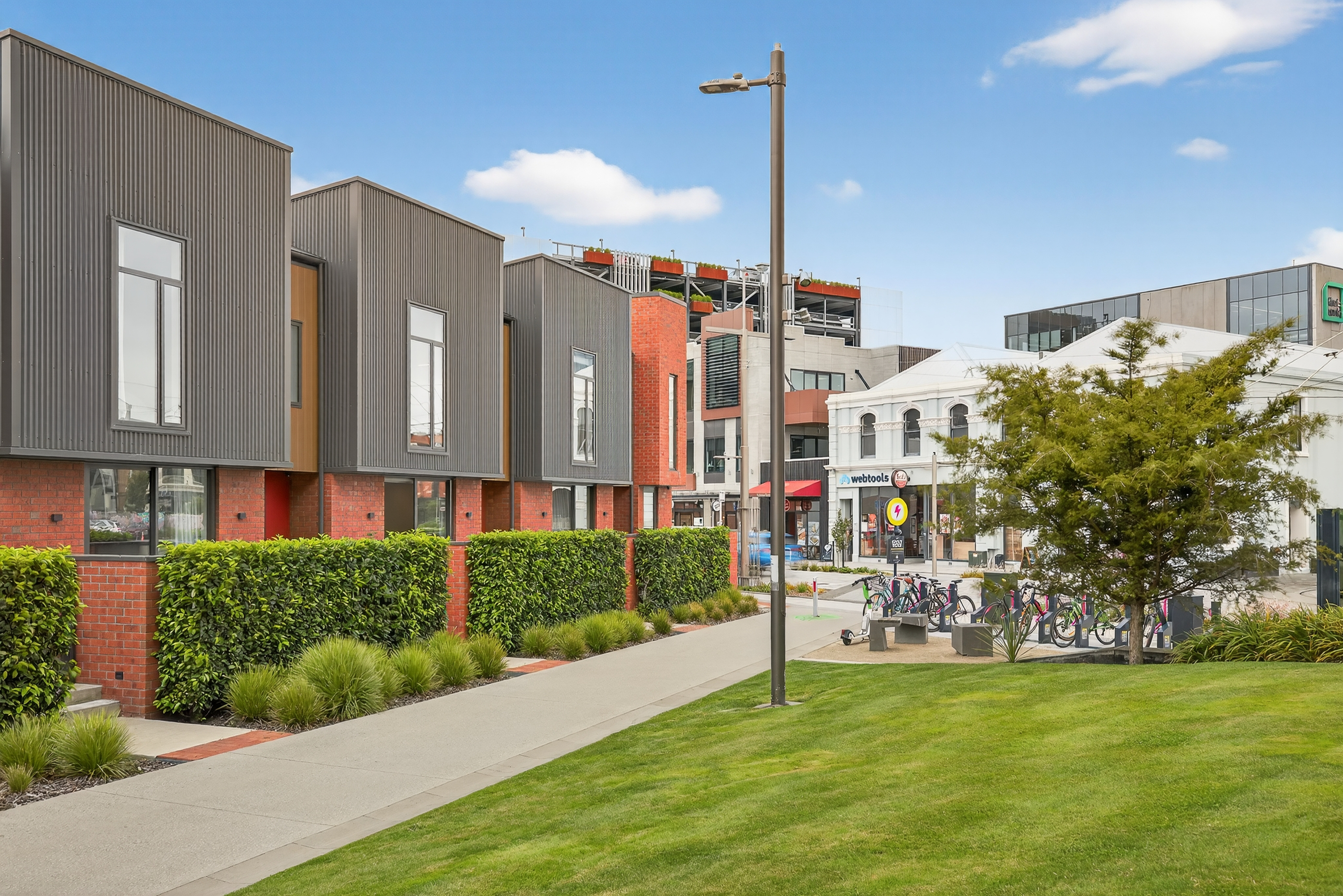 City Smart and Stadium-Side  property photo 3