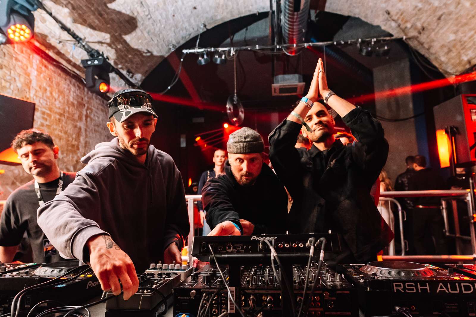 Adriatique Extended Set, Cassian & Nick Castle at Leake Street Tunnels 