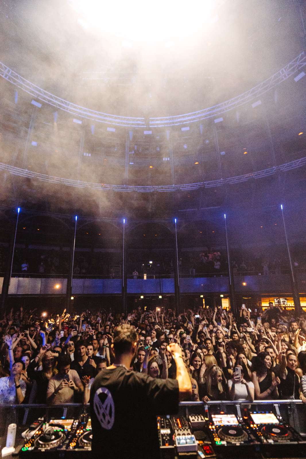 Adriatique Open to Close at Roundhouse 