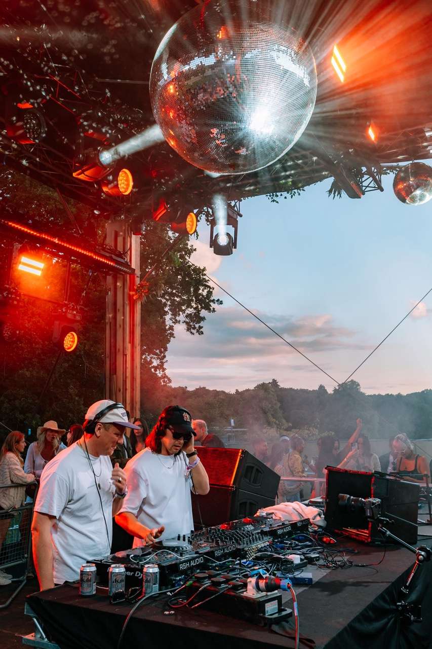 Jungle Curates at Tofte Manor 