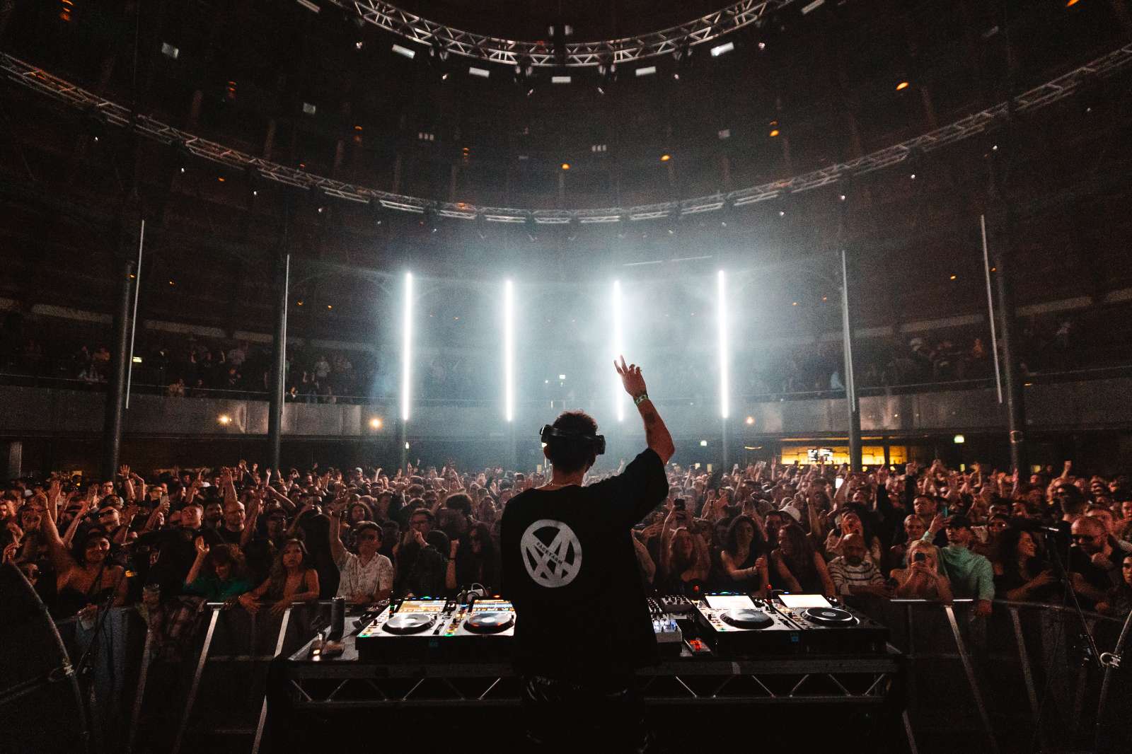 Adriatique Open to Close at Roundhouse 