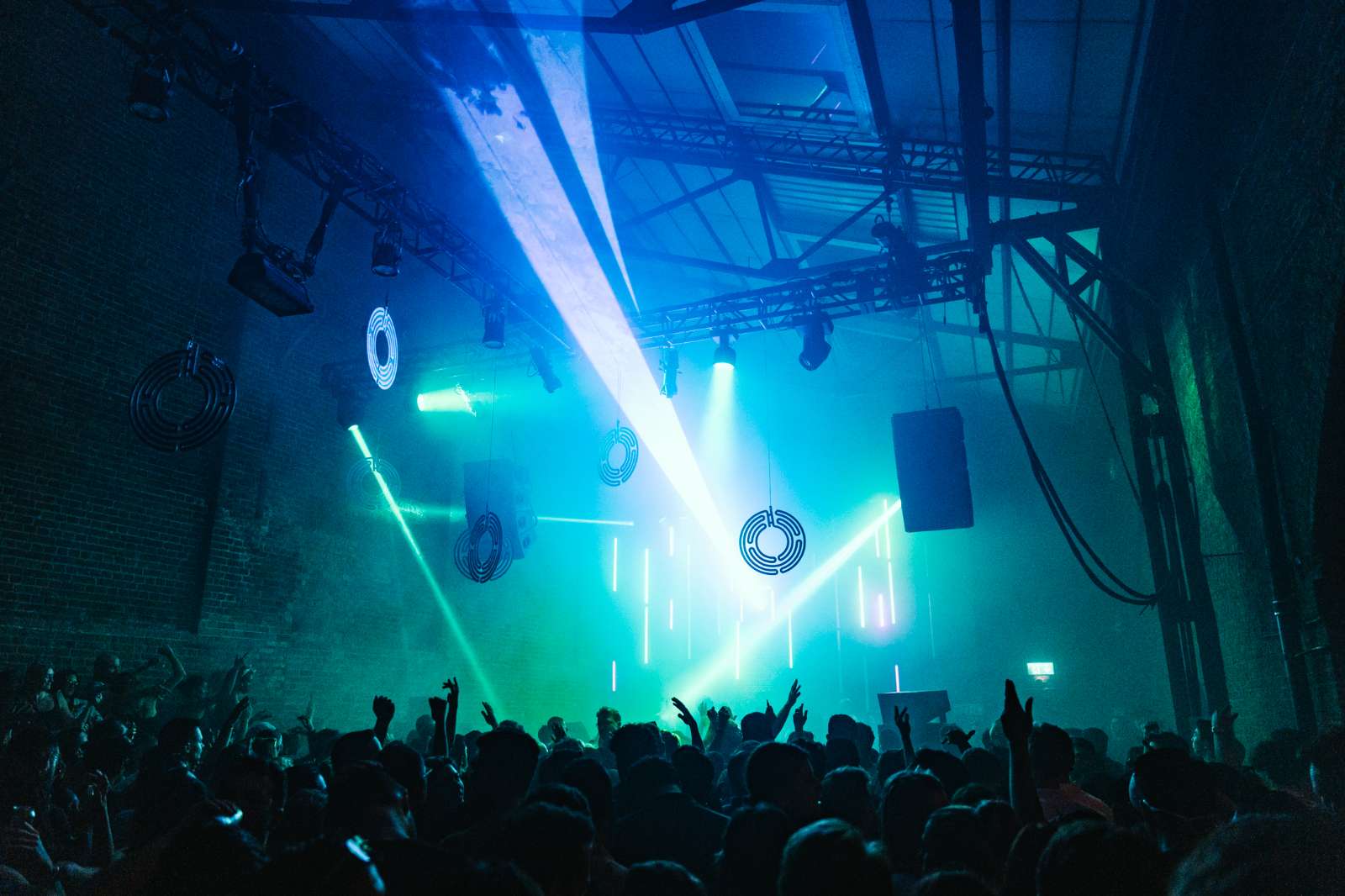 Kevin De Vries Extended Set & Argia