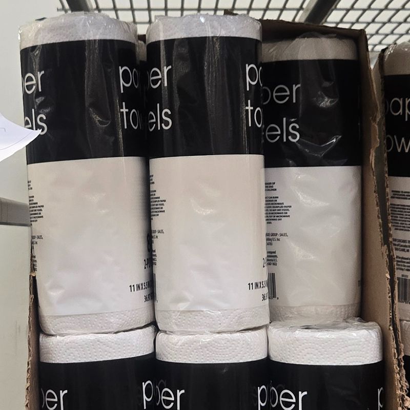B & W 1 Regular Paper Towel