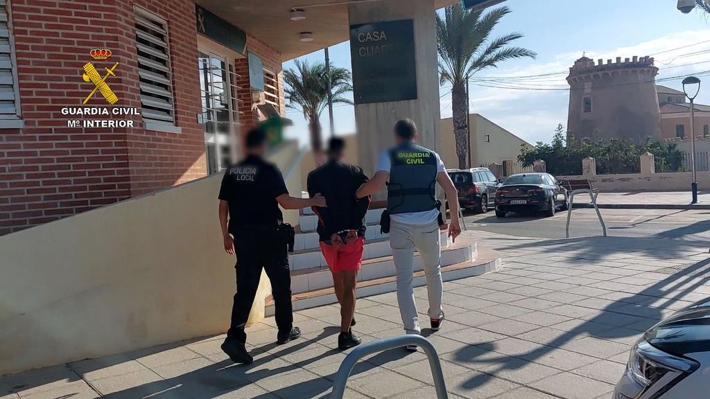 Inmigrante marroquí detenido por la violación de una menor británica en Pilar de la Horadada