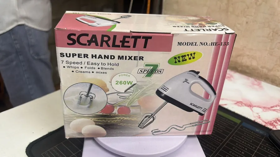 Scarlet hand mixer