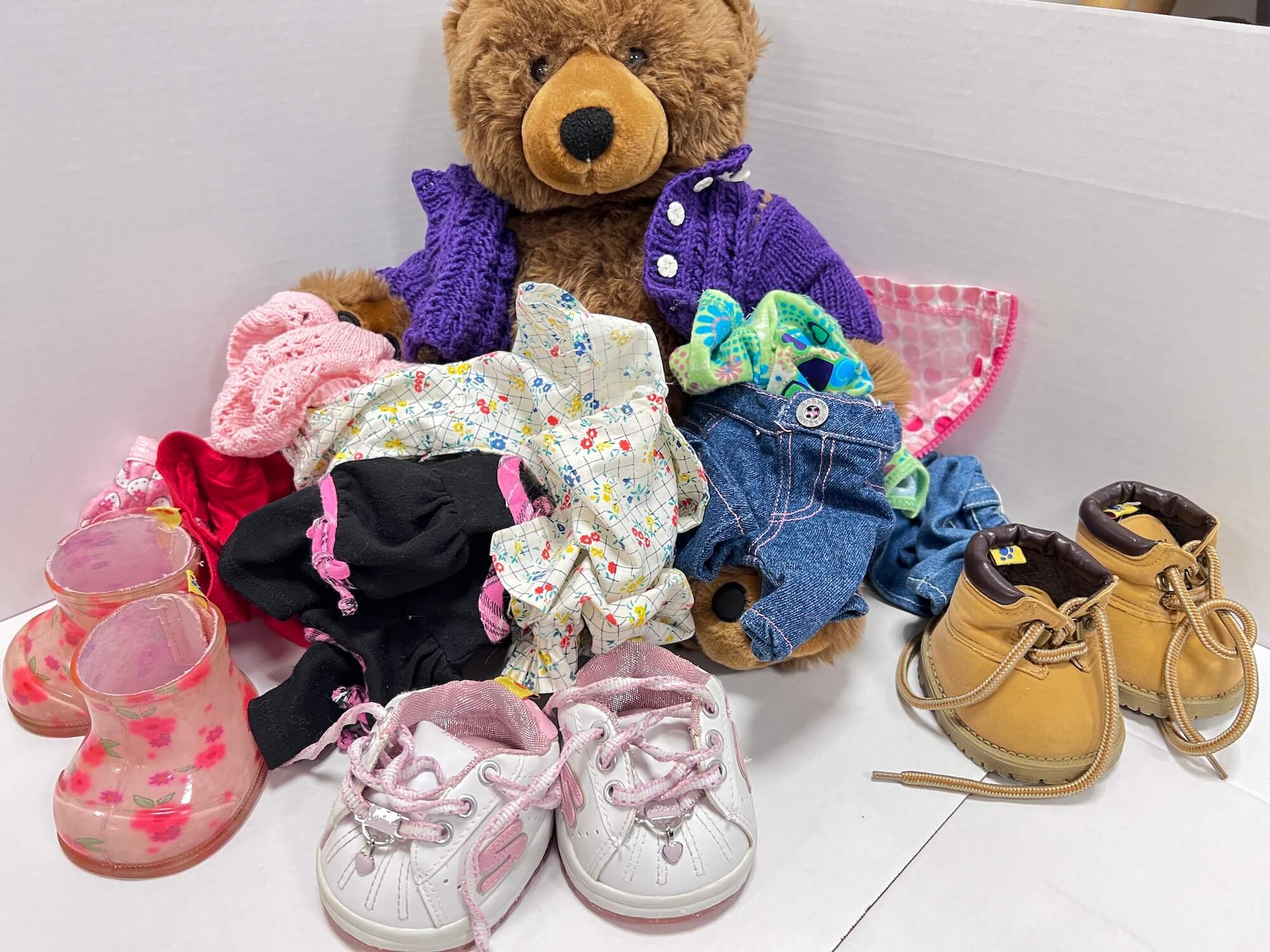 Build-A-Bear med tøj og sko