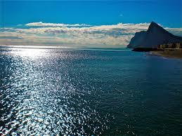 Cuentacuentos, lecturas compartidas y selecciones temáticas diversas completan la programación del mes de octubre en la biblioteca