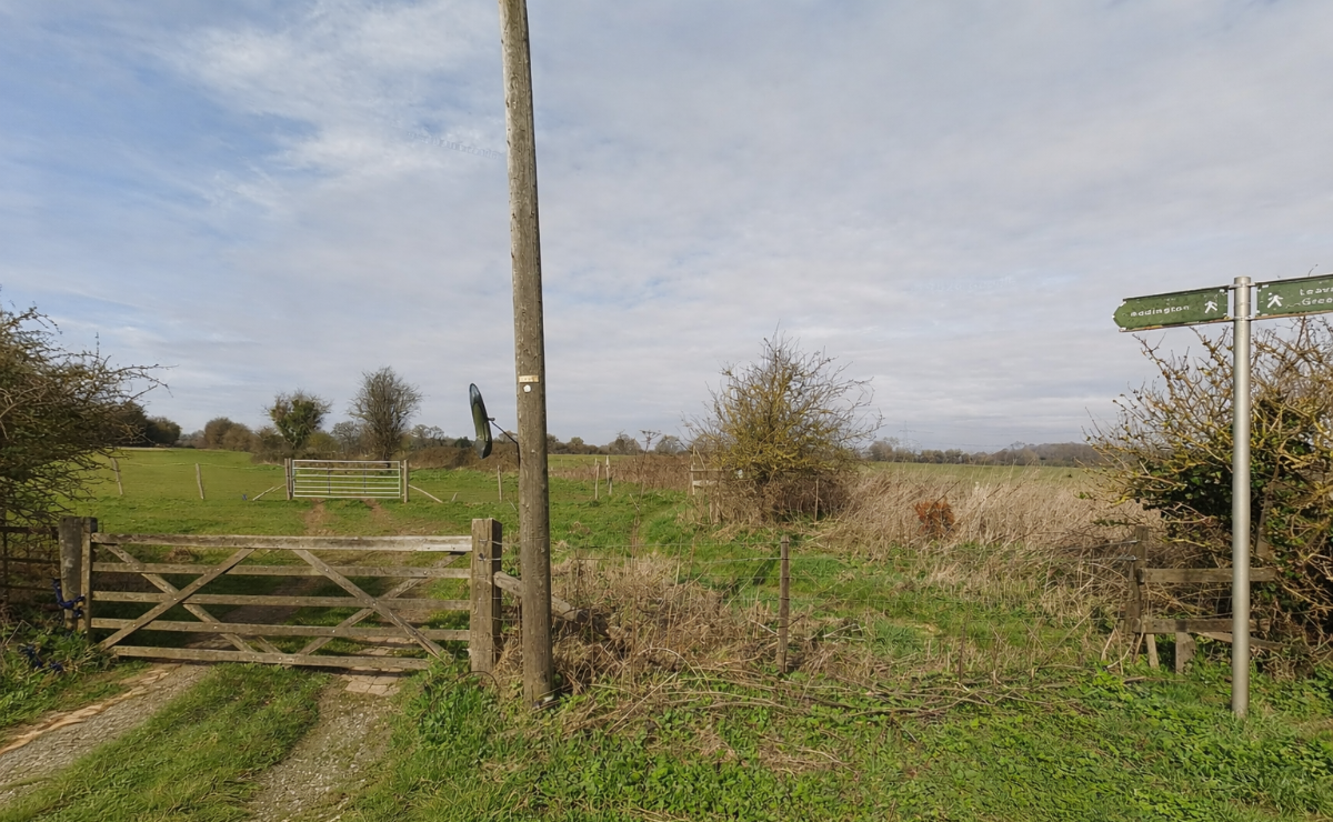 Countryside Land Near London - ListingImage 1
