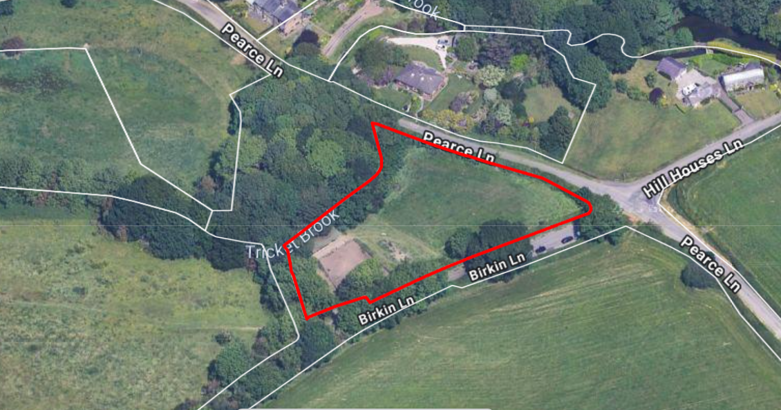 Trickett Brook Stables — 1.2 Acres With Planning Permission for Holiday Let Conversion | Wingerworth, Chesterfield - ListingImage 1