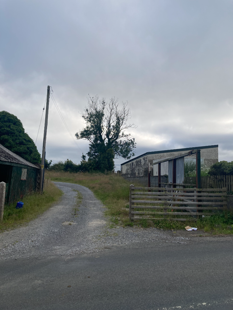 	19.49 ACRES OF FARM LAND FOR SALE WITH YARD AND OUTBUILDINGS  •	Llangynin, St Clears, SA334JY •	OIRO £299,950 - ListingImage 4