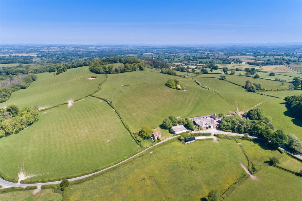 Land for sale - Image 2