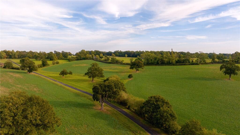 Land for sale - Image 2