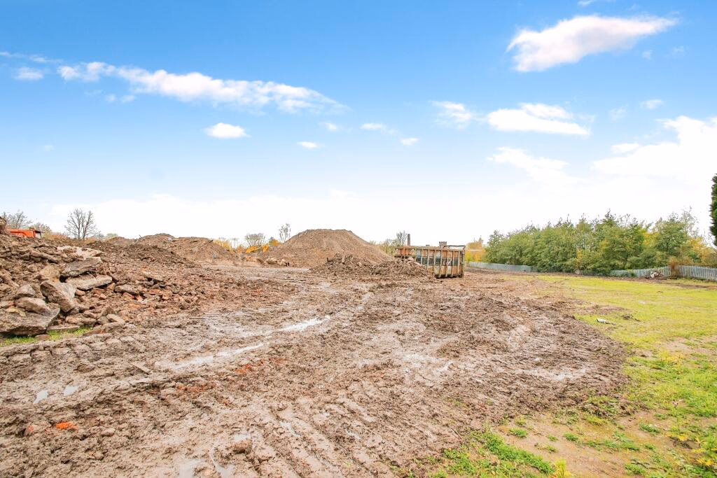 Land for sale - Image 4