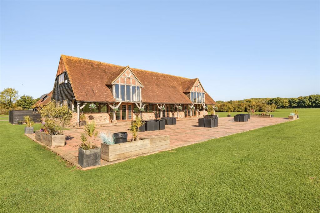 Land for sale - Image 2