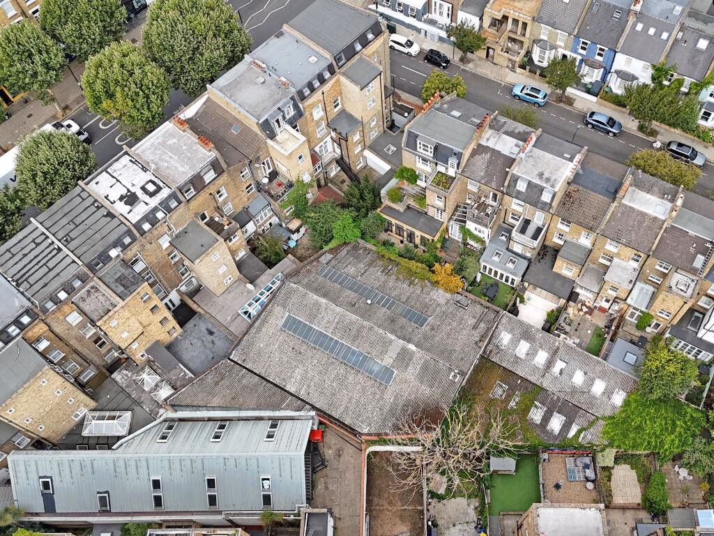 Land for sale - Image 2