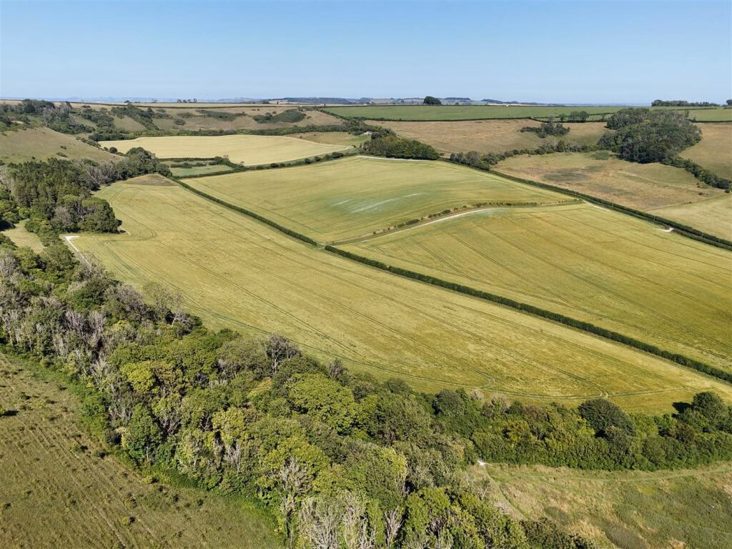 Land for sale - Image 2