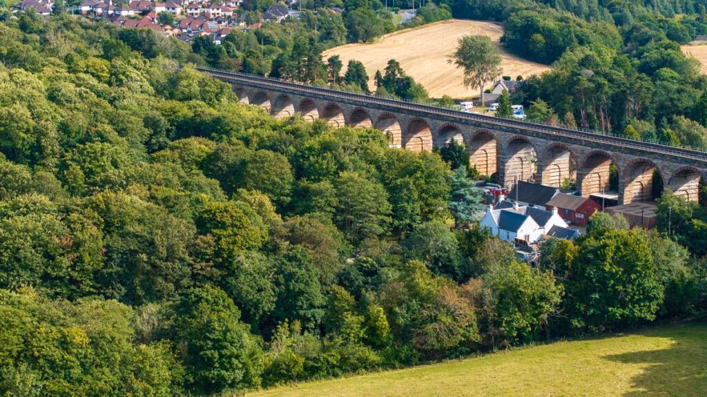 Land for sale - Image 2