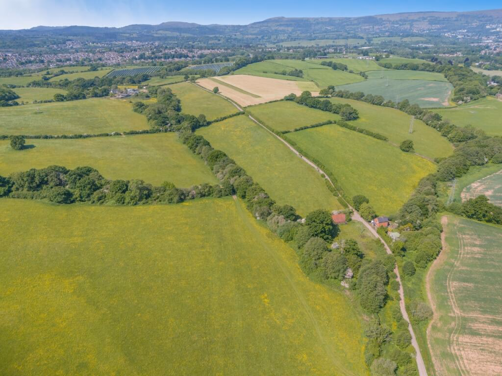 Land for sale - Image 2