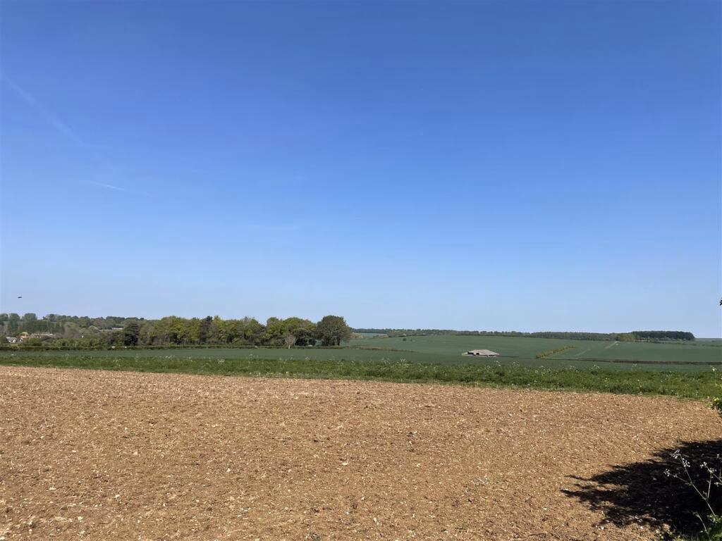 Land for sale - Image 2