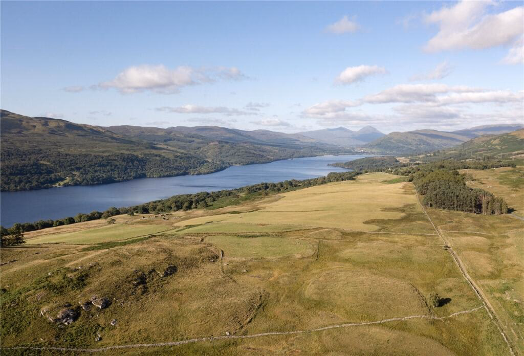 Land for sale - Image 2