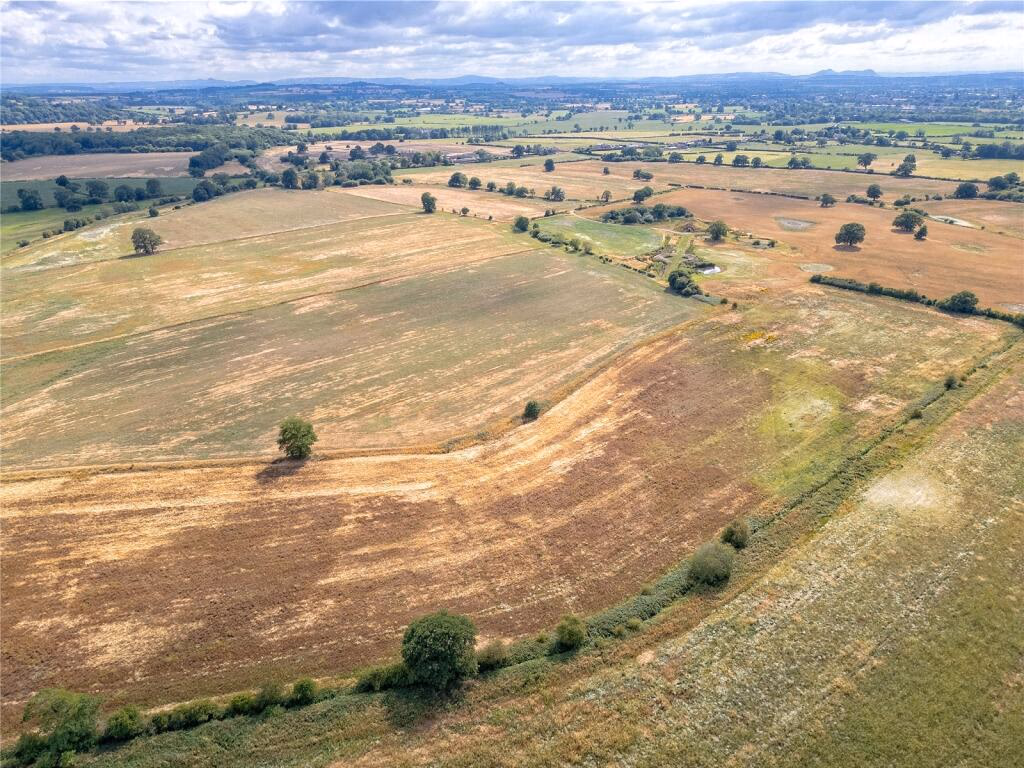 Land for sale - Image 2