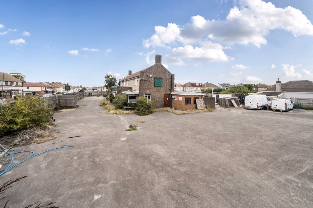 Land for sale - Image 4