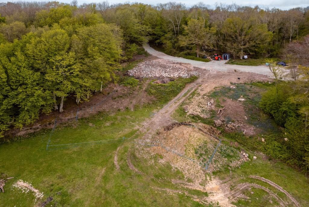 Plot for sale - Image 2