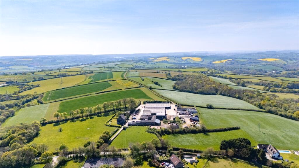 Land for sale - Image 1