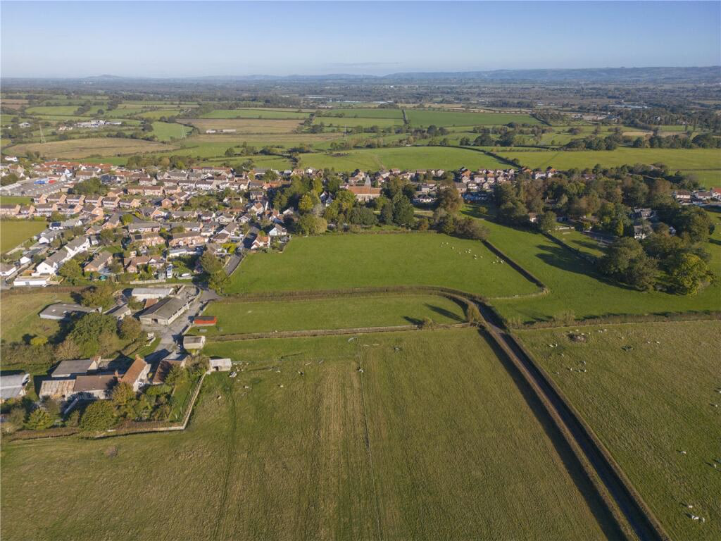 Land for sale - Image 1