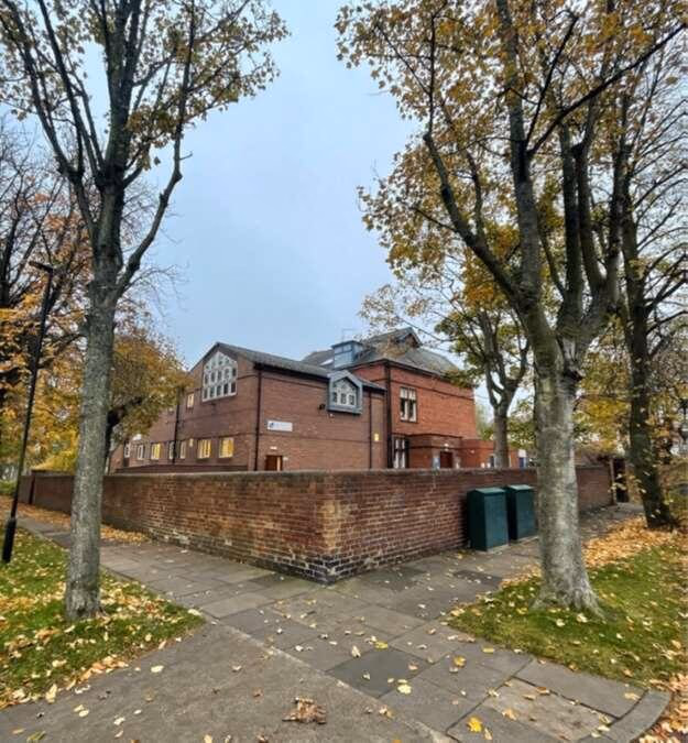 Land for sale - Image 2