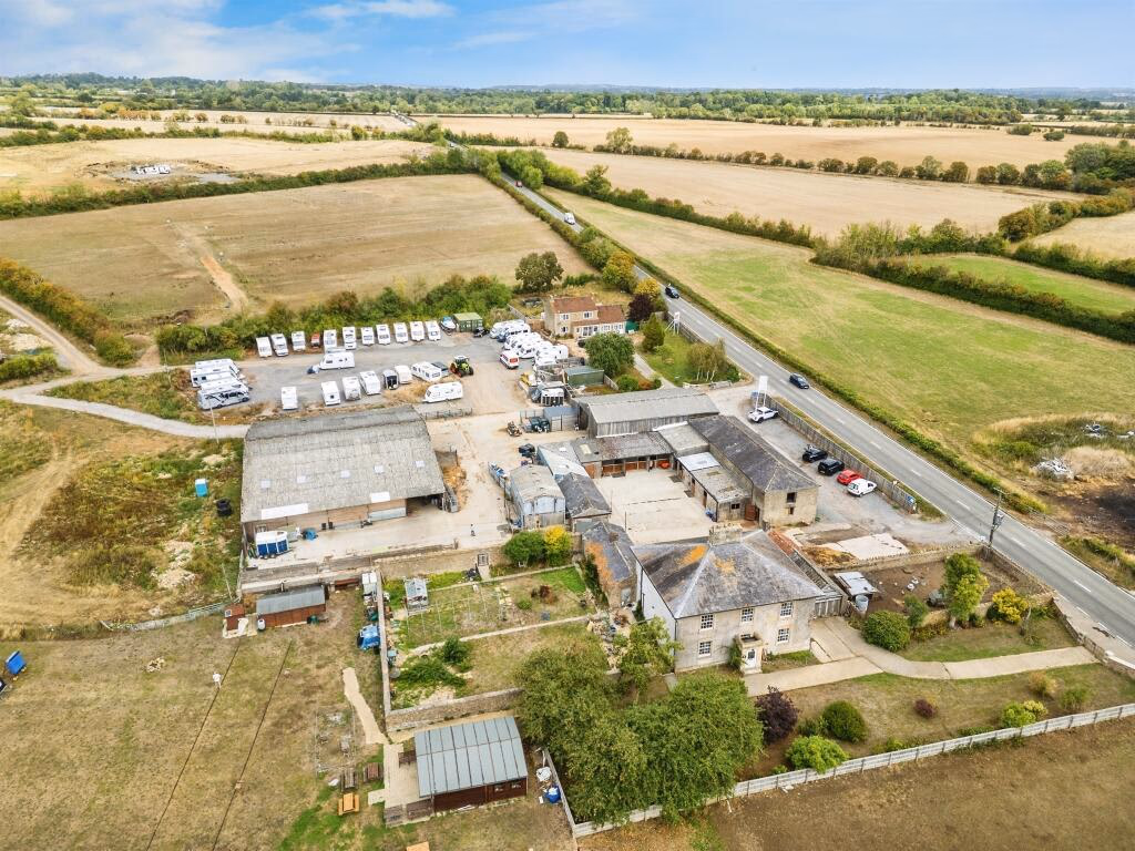 Land for sale - Image 1