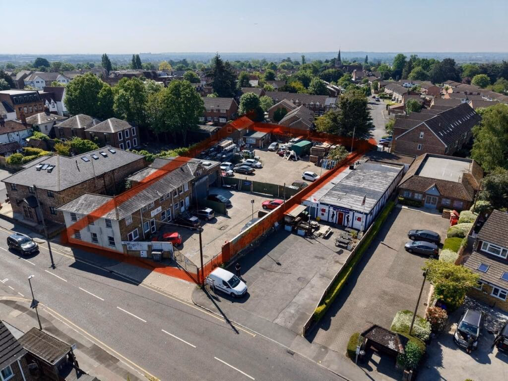 Land for sale - Image 1