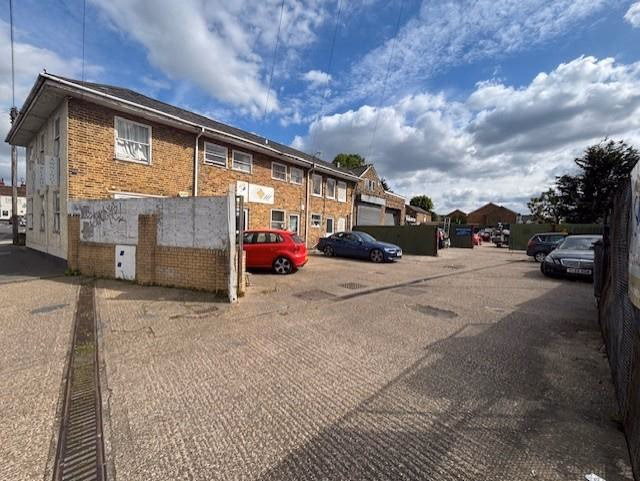 Land for sale - Image 3