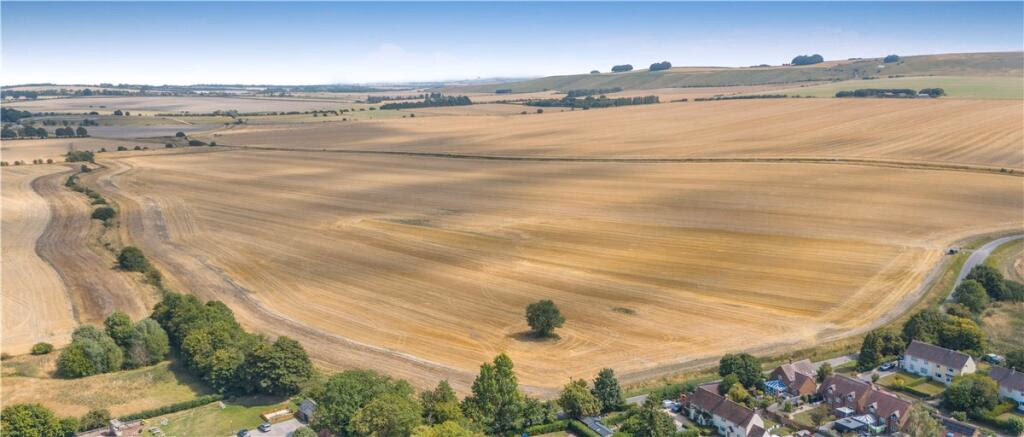 Land for sale - Image 1