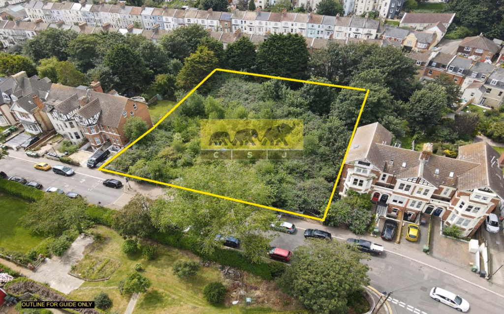 Plot for sale - Image 1