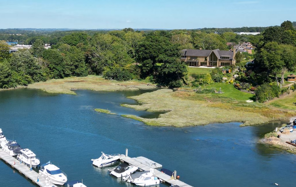 Plot for sale - Image 2