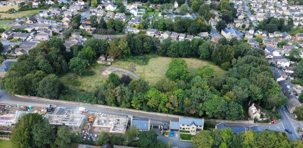 Land for sale - Image 2