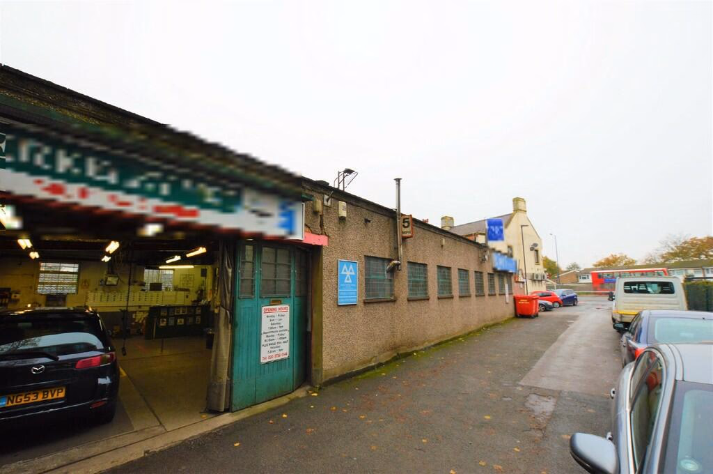 Land for sale - Image 2