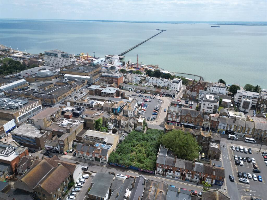 Land for sale - Image 3