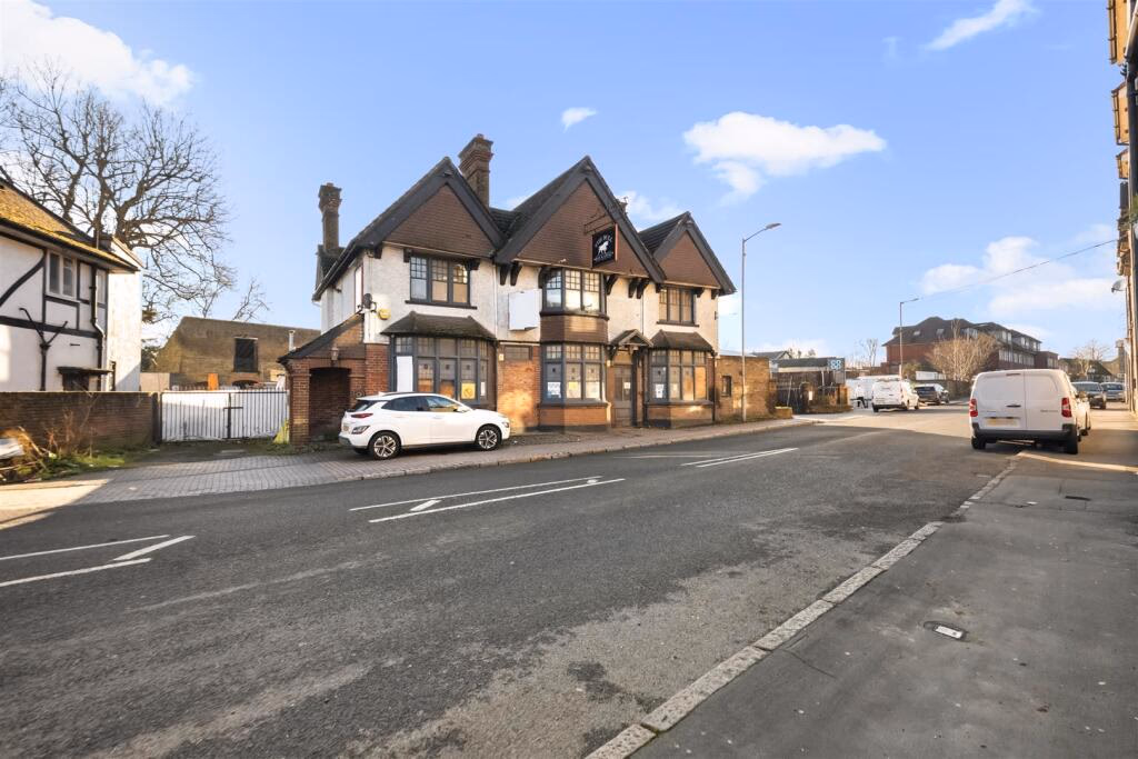 Plot for sale - Image 1