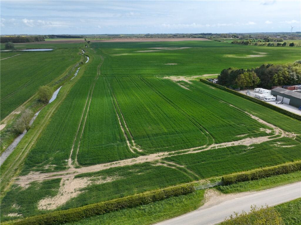 Land for sale - Image 2