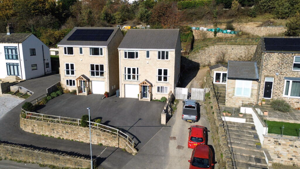 Land for sale - Image 2