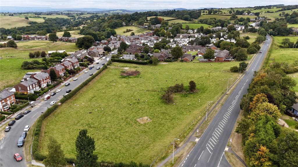 Plot for sale - Image 1